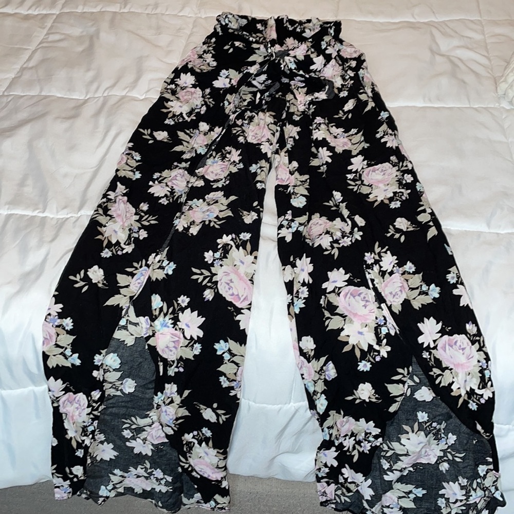 Forever 21 flower stamped pants